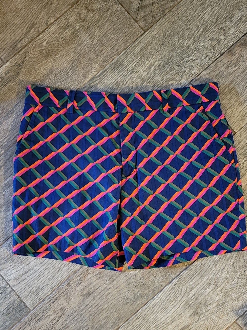 Mr Turk Trina Turk Chino Shorts Vibrant Hot Pink Navy Geometric Print Men's 33